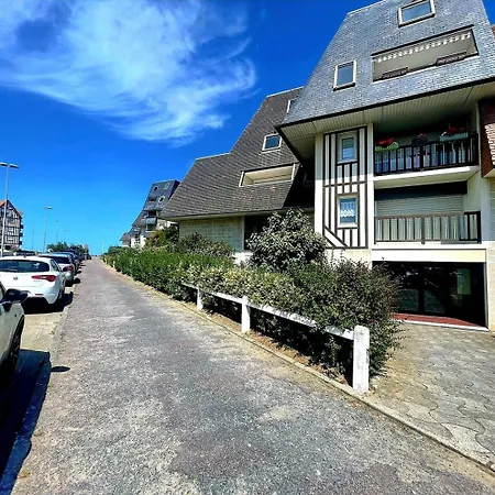 L'albatros - F2 à * Cabourg